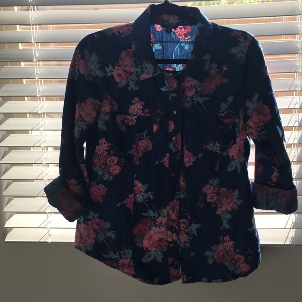 Girls Guess shirt!
